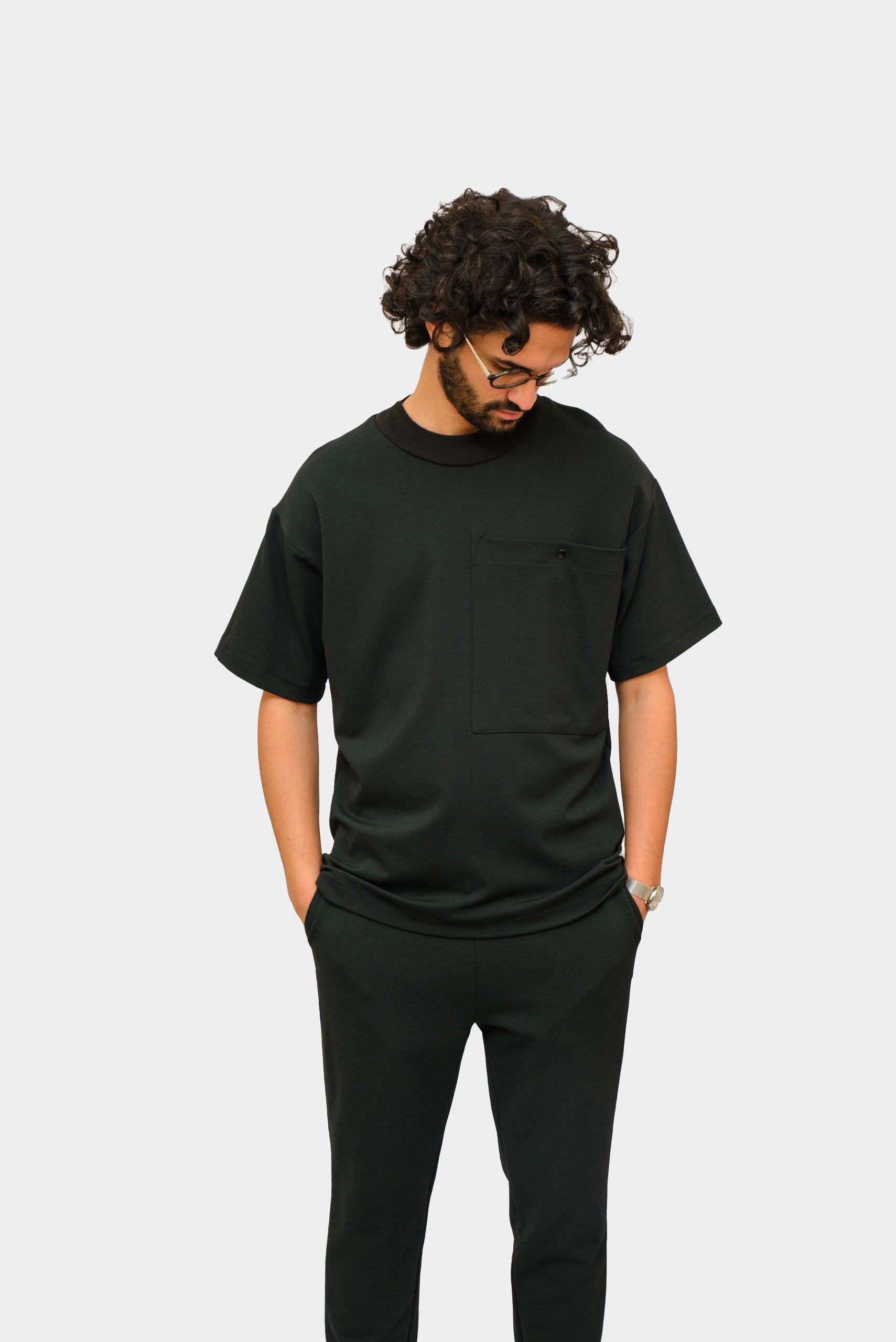 Black Oversized Pocket T-Shirt - Image 3