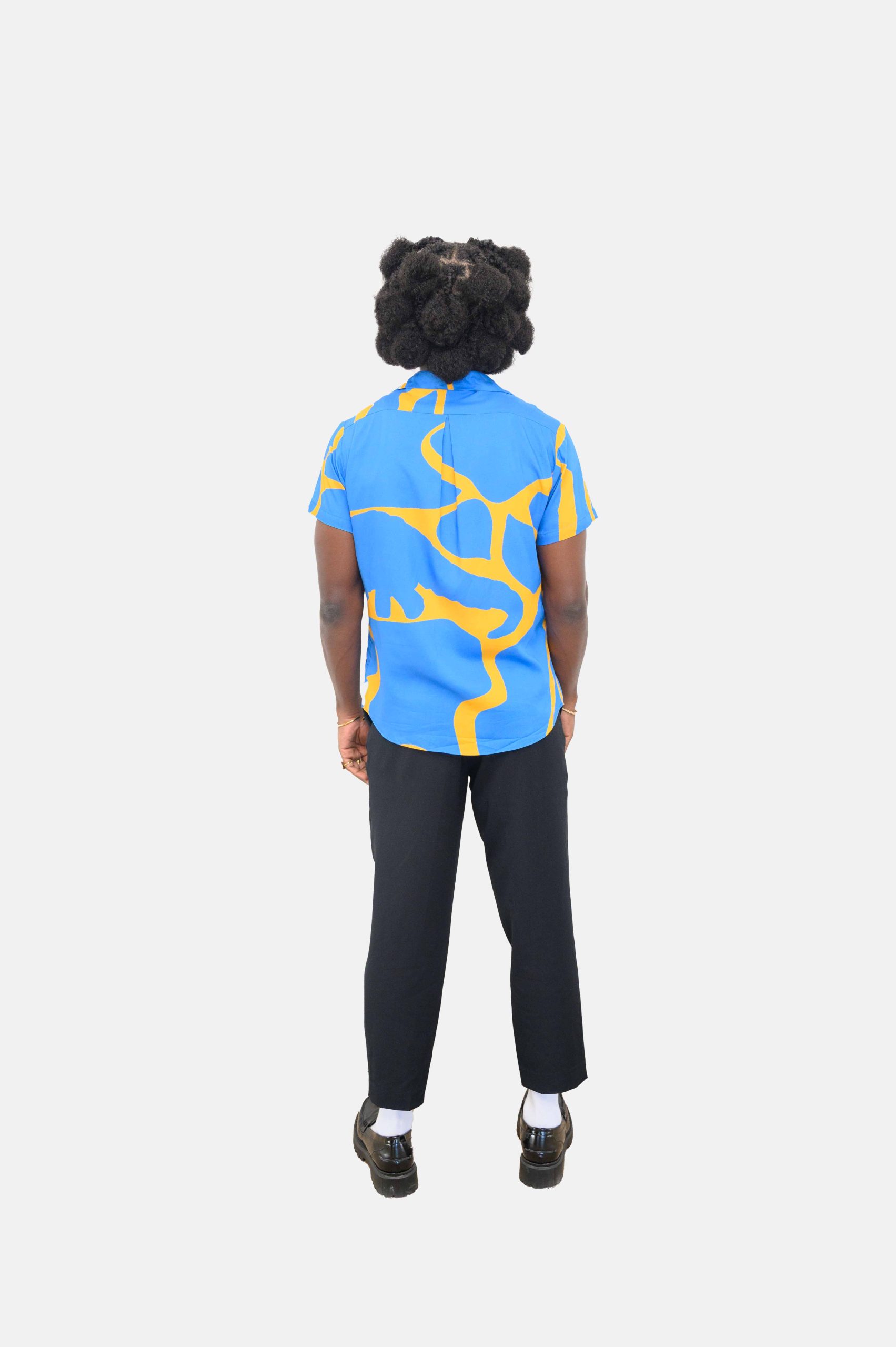 Pangolin Print Blue Cuban Collar - Image 4